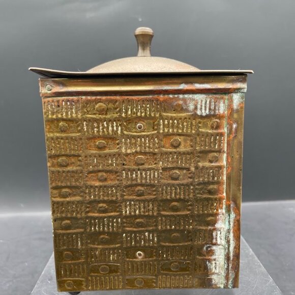 Antique Patterned Brass On Wood Metal Lined Tea Caddy w/ Countryside Image - Picture 7 of 11